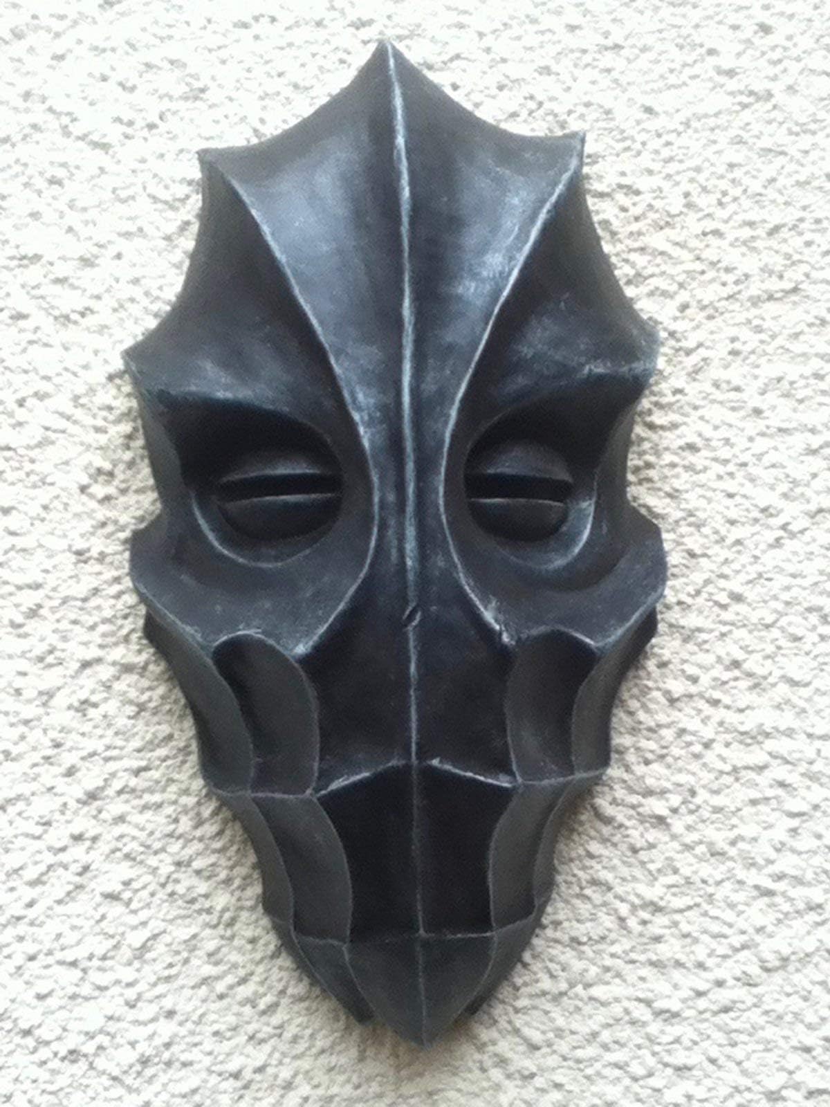 The Elder Scrolls V: Skyrim Dragon Born Wall Hanging Stone Sculpture Ornament