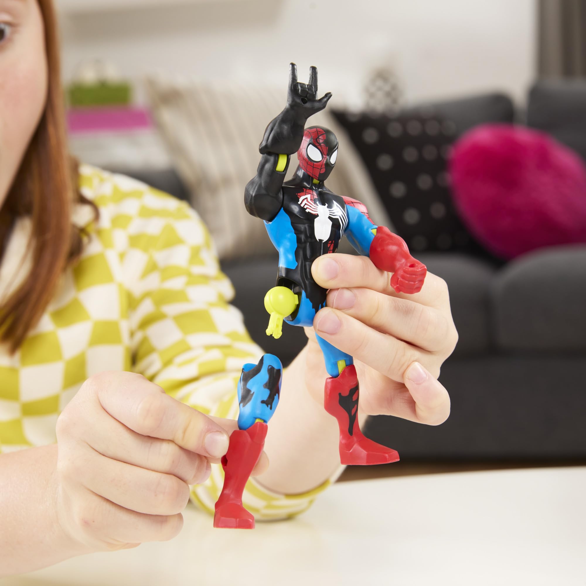 SPIDER-MAN Marvel MixMashers Venom vs. Venomized, Custom Action Figure & Accessories 2-Pack, 5-Inch-Scale Super Hero Toys for Kids Ages 4+ (Amazon Exclusive)