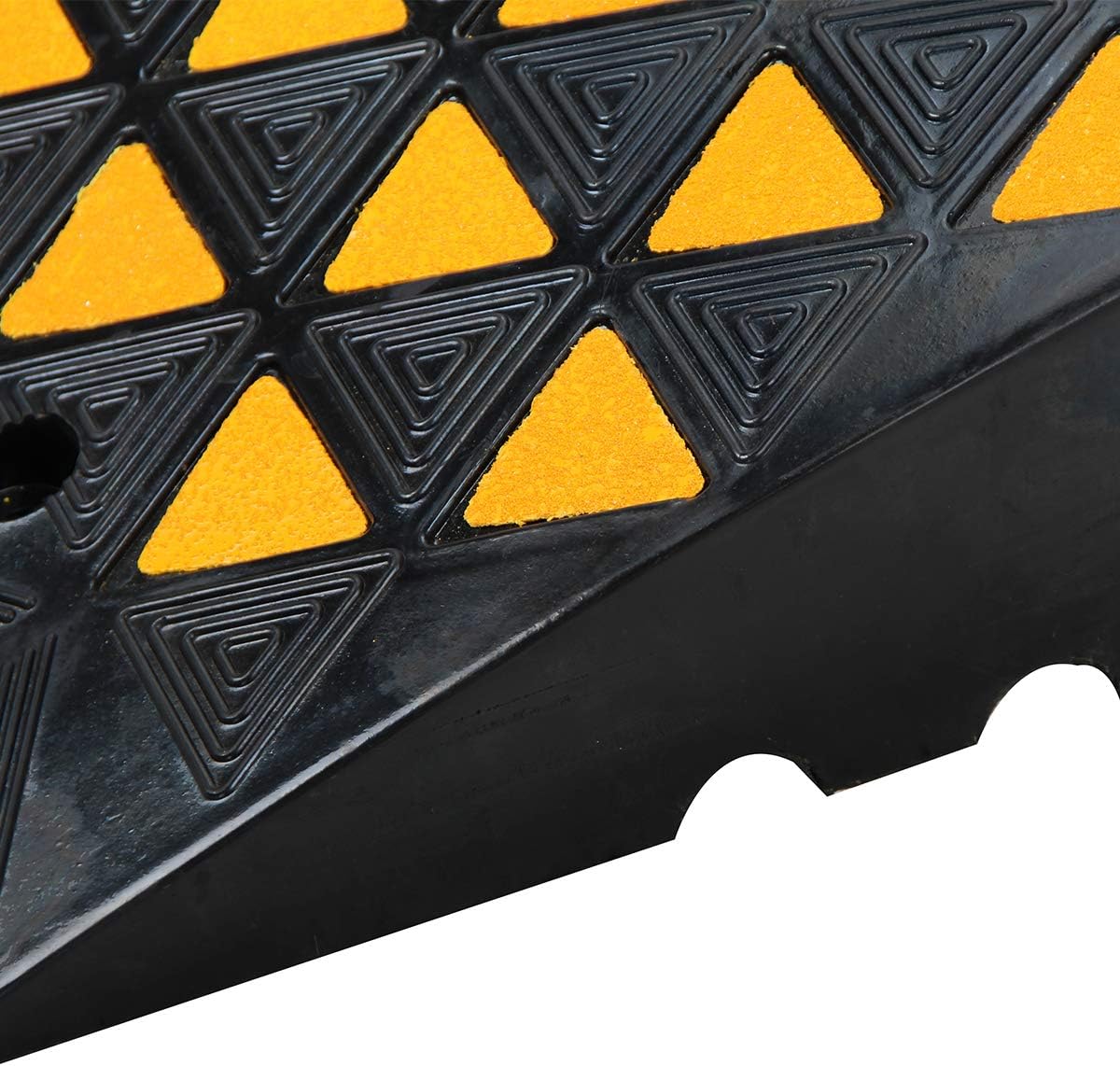 Material Handling Products ScinoTec Rubber Curb Ramps 6 Inch Rise 1