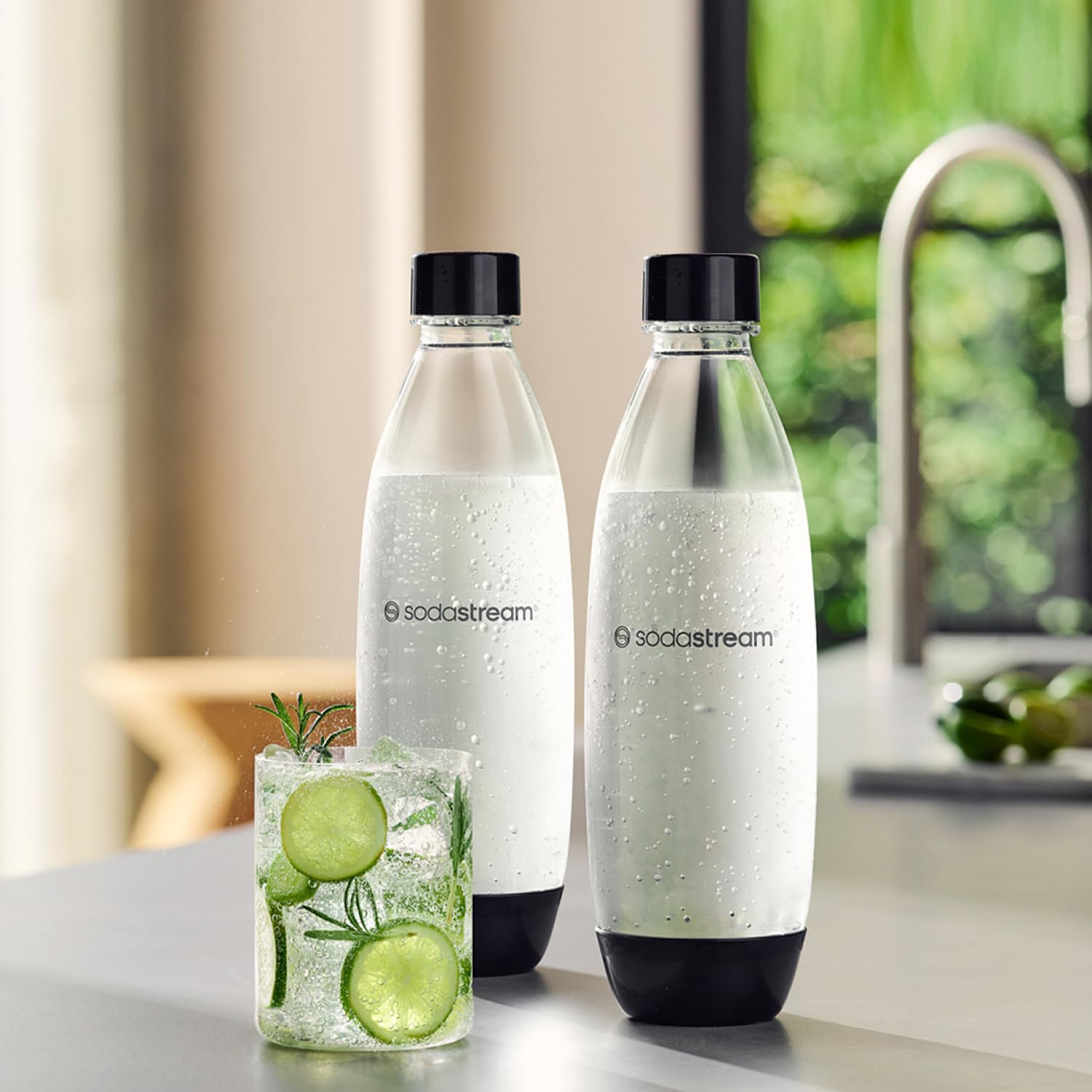 SodaStream 0,8L BPA-freie FUSE Kunststoffflasche schwarz | Spülmaschinengeeignet | Kompatibel mit DUO, E-DUO, Terra, uvm. | 2er-Pack 5