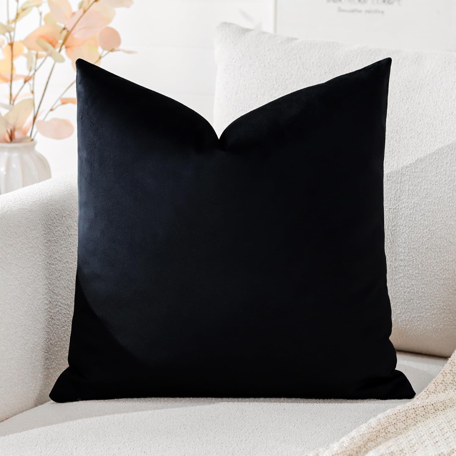 Artscope Luxury Velvet Cushion Covers Super Soft Decorative Square Throw Pillow Covers Case Cushion Covers for Sofa Couch Bedroom Car Decor 40x40cm Black