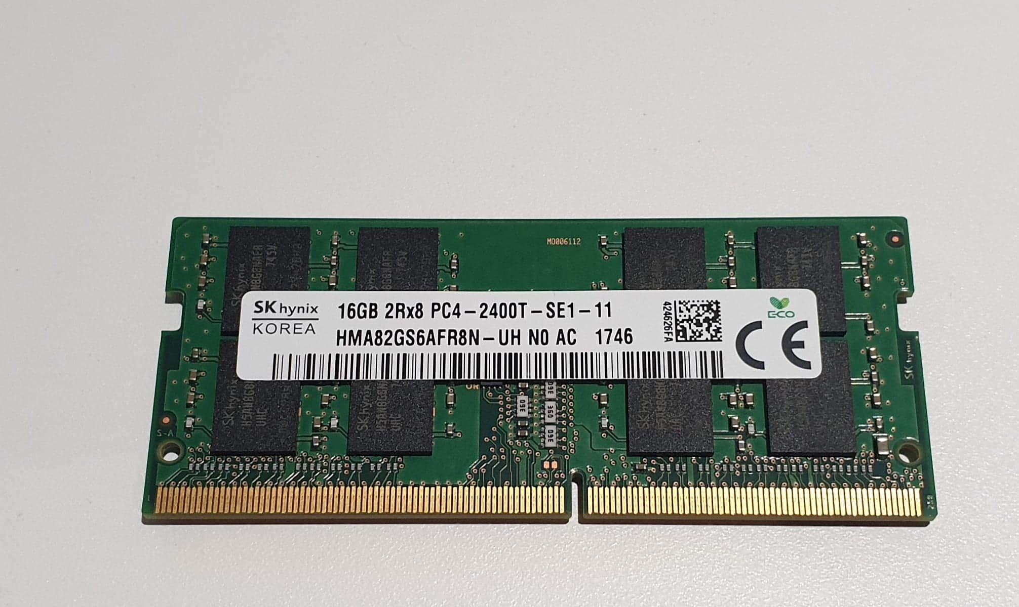 Hynix HMA82GS6AFR8N-UH 16GB DDR4 2400MHz Sodimm CL17 260Pin Memory Module