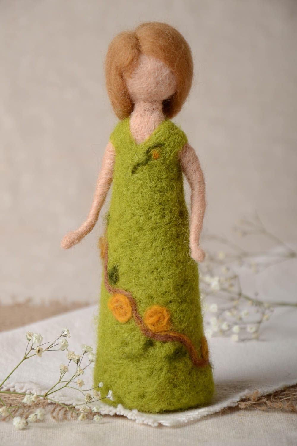 como decorar una muñeca