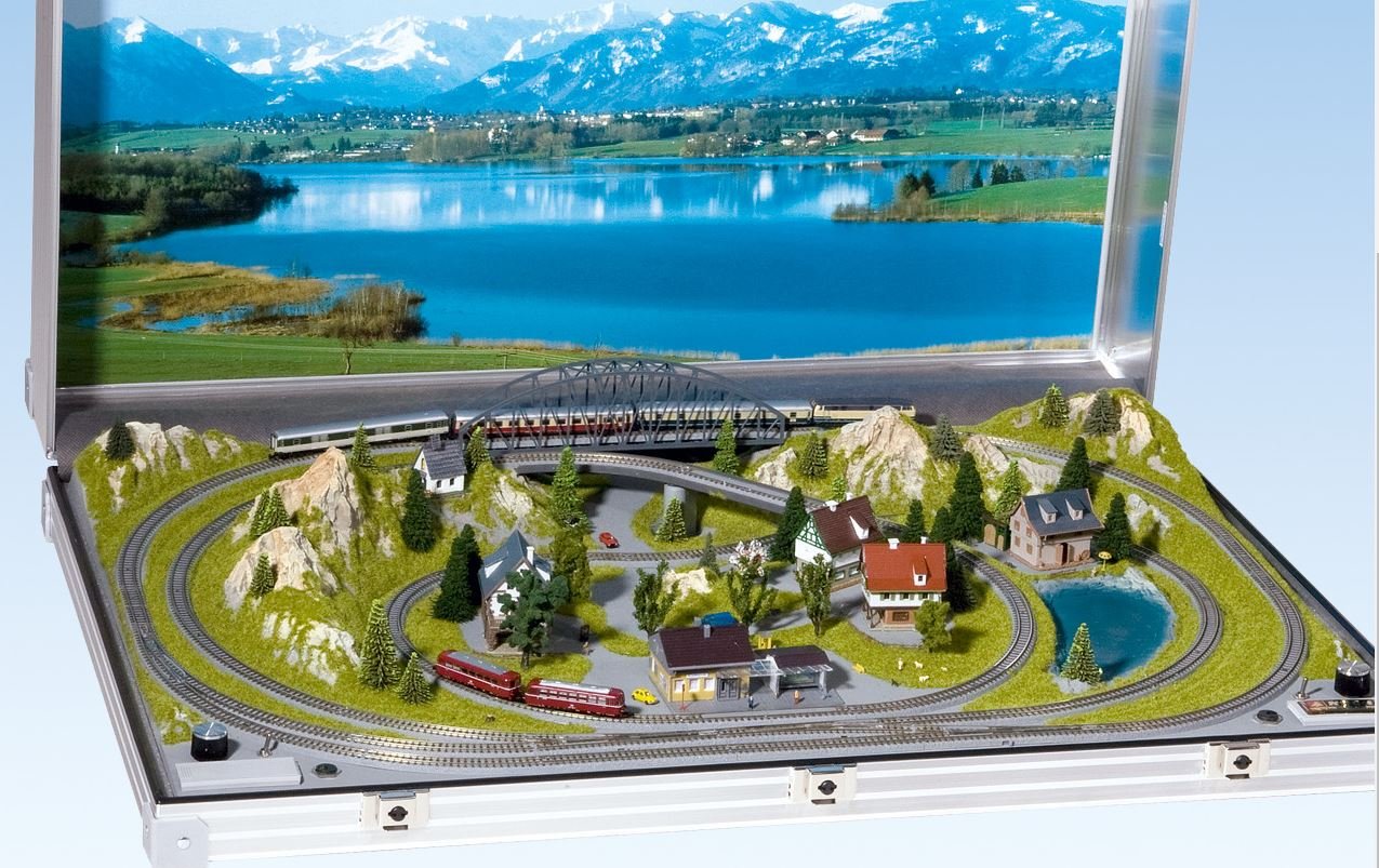 Noch 88281 Z gauge model railway Case Tessin, Rokuhan Multi Amazon.co