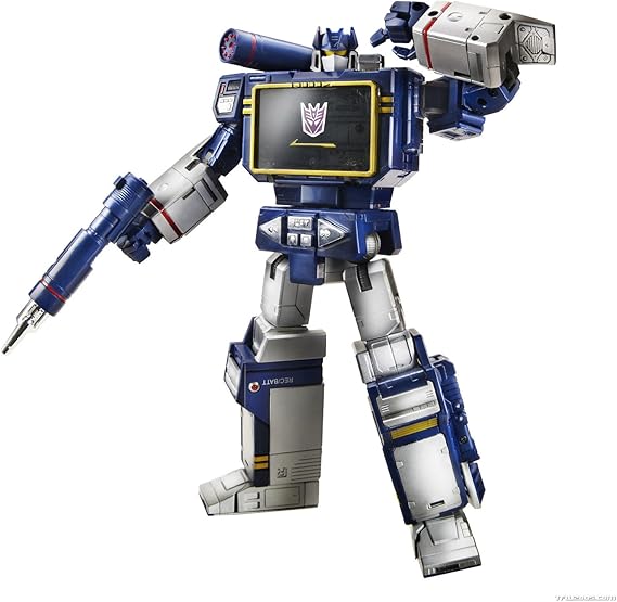 hasbro masterpiece soundwave
