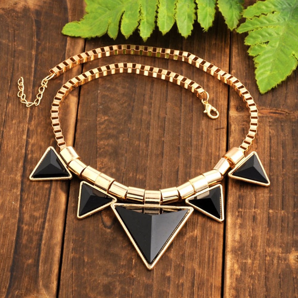 Collier Triangle Dore/Noir - Vintage Punk Rock - Creation better dealz