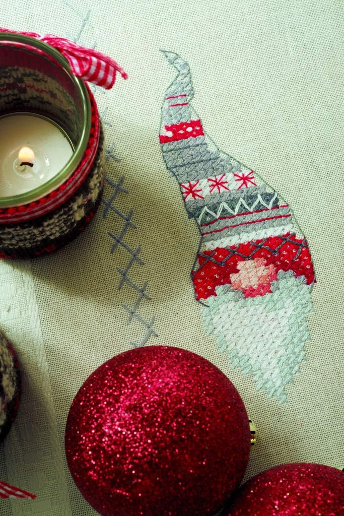 Vervaco Embroidery Kit: Runner: Christmas Elves, COTTON, NA, 40 x 100cm, N\a - Image 3