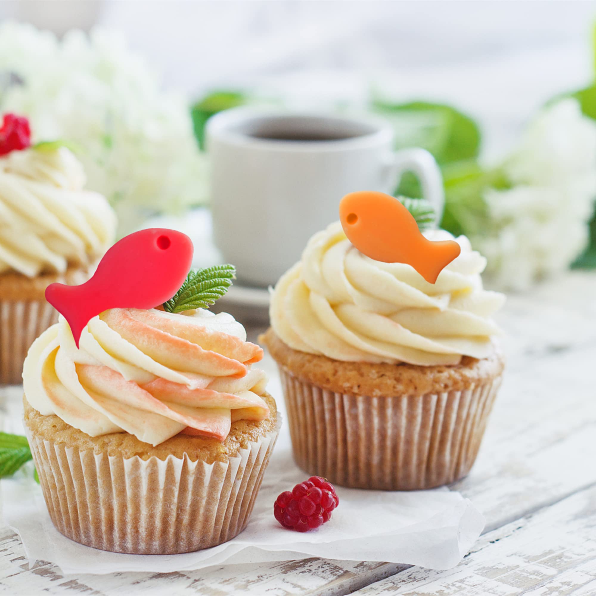 Mini Fish Silicone Molds for Candy Gummy Chocolate, Goldfish Silicone Mold, Dog Treat Molds with Scraper (fish)