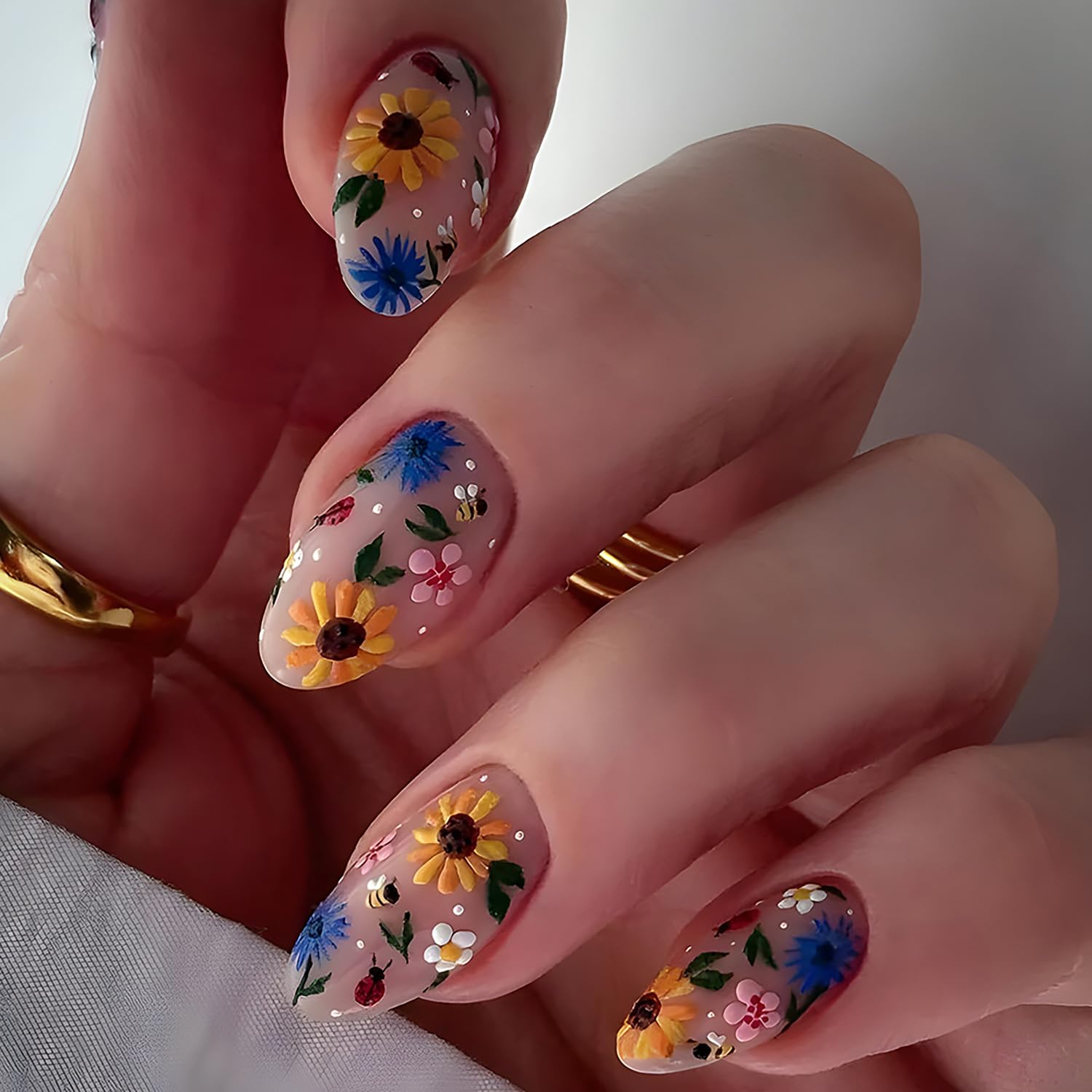 Spring Press On Nails Medium Almond Fake Nails Flower Nails Press Ons Acrylic False Nails With Flower Daisy Designs Full Cover Glue On Nails Artificial Stick On Nails For Women 24Pcs
