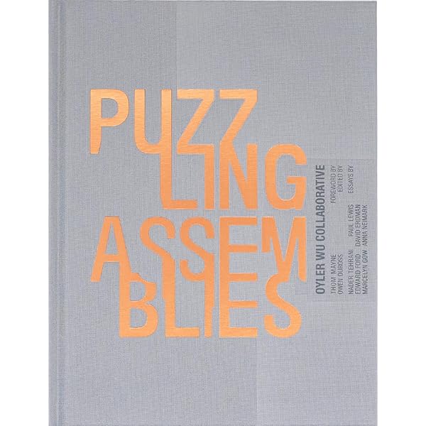 Amazon.com: ENRIC MIRALLES, 1983 / 2009 (English and Spanish