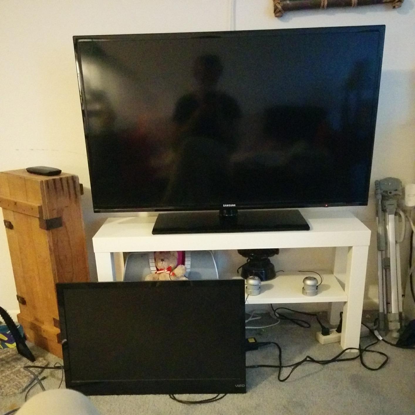 Samsung UN40H5003 40Inch 1080p 60Hz LED TV Smart TV