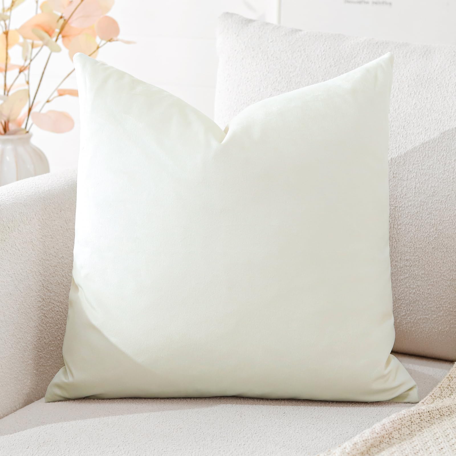 Artscope Luxury Velvet Cushion Covers Super Soft Decorative Square Throw Pillow Covers Case Cushion Covers for Sofa Couch Bedroom Car Decor 50x50cm Cream White