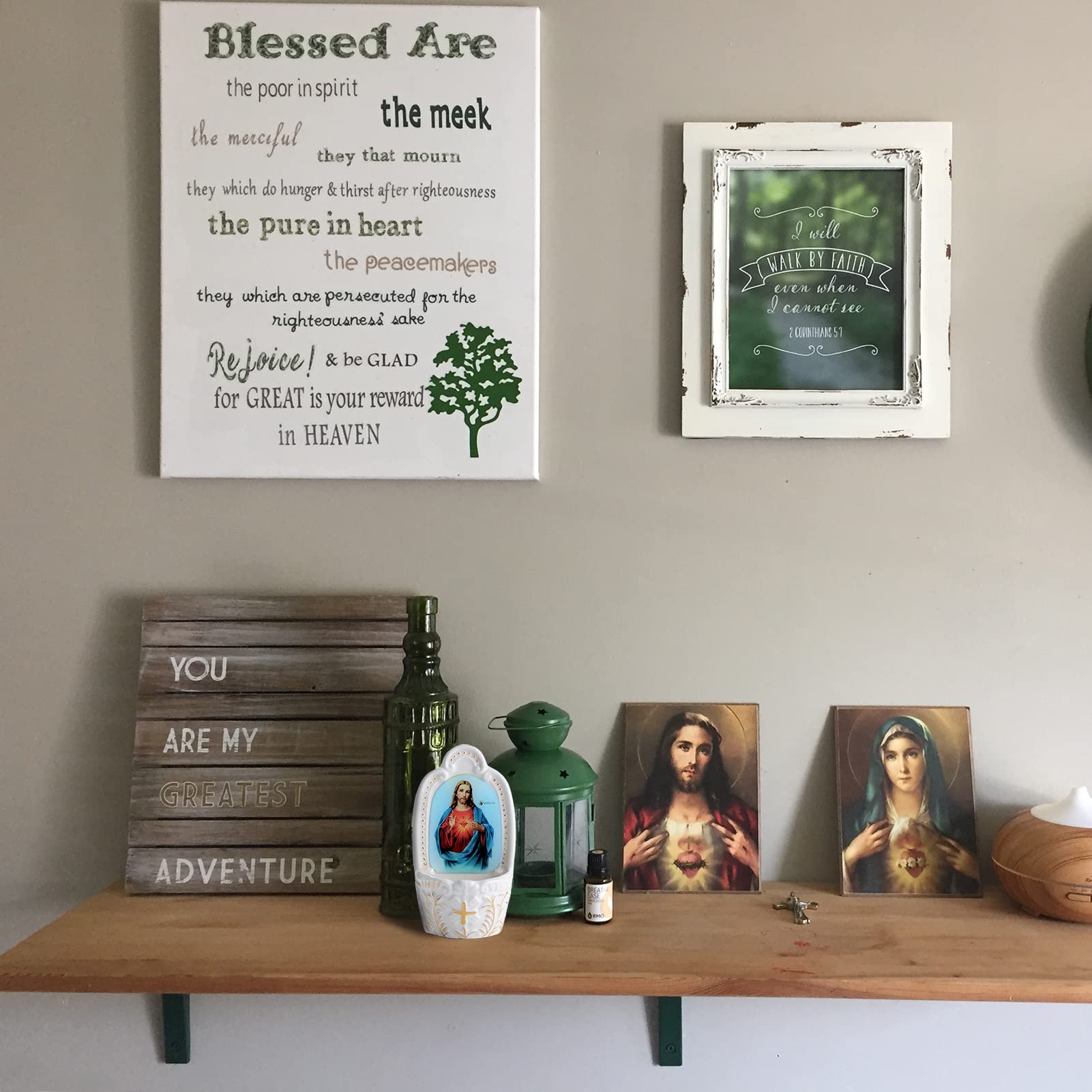 KOMI Porcelain Catholic Holy Water Font Sacred Heart of Jesus Holy Water Fonts for Entrance of Home Church Wall Hanging Decor Great Gift for First Communion Confirmation Housewarming