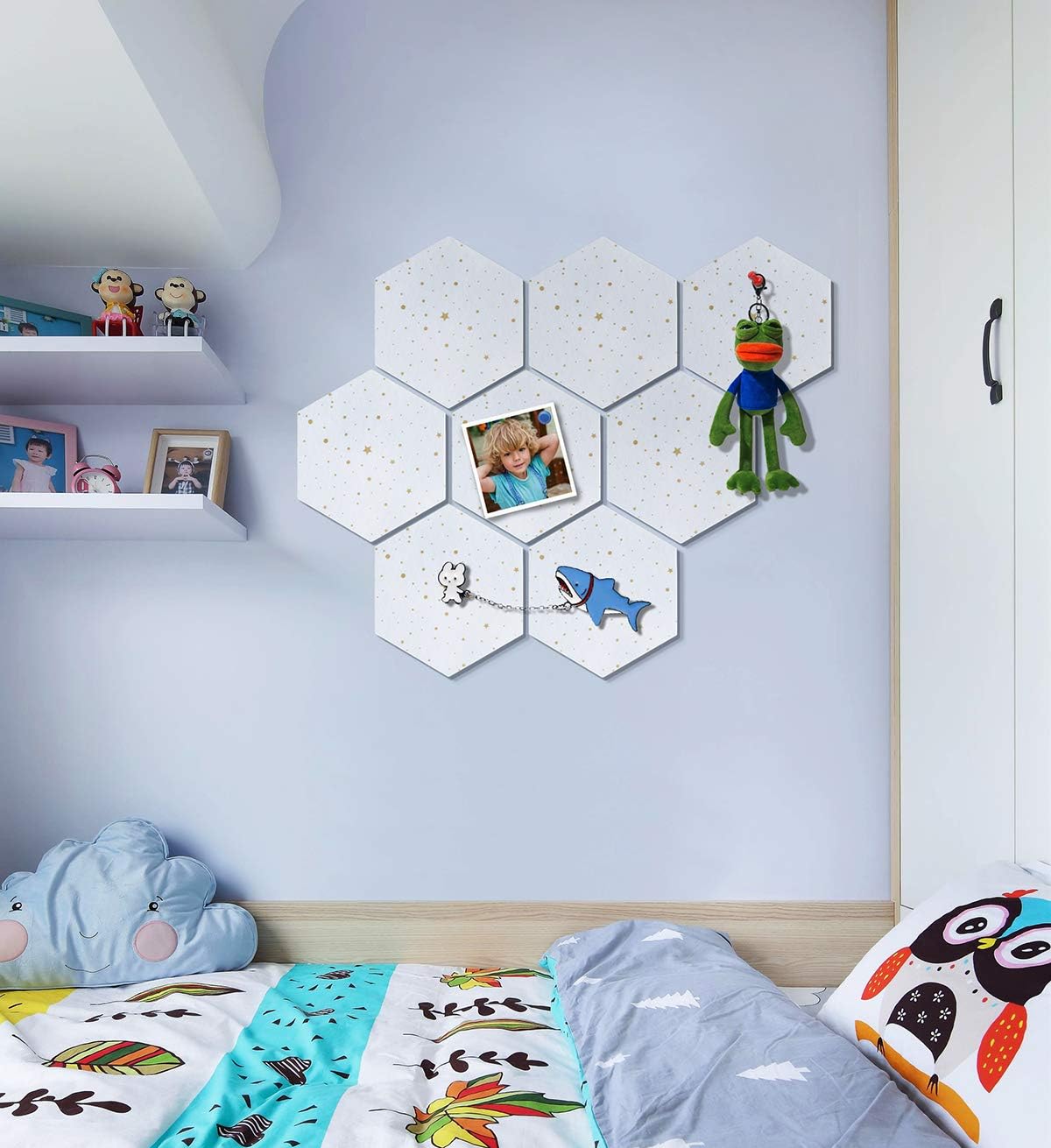 3Felt Hexagon Bulletin Board with 20 Pins - Image 5
