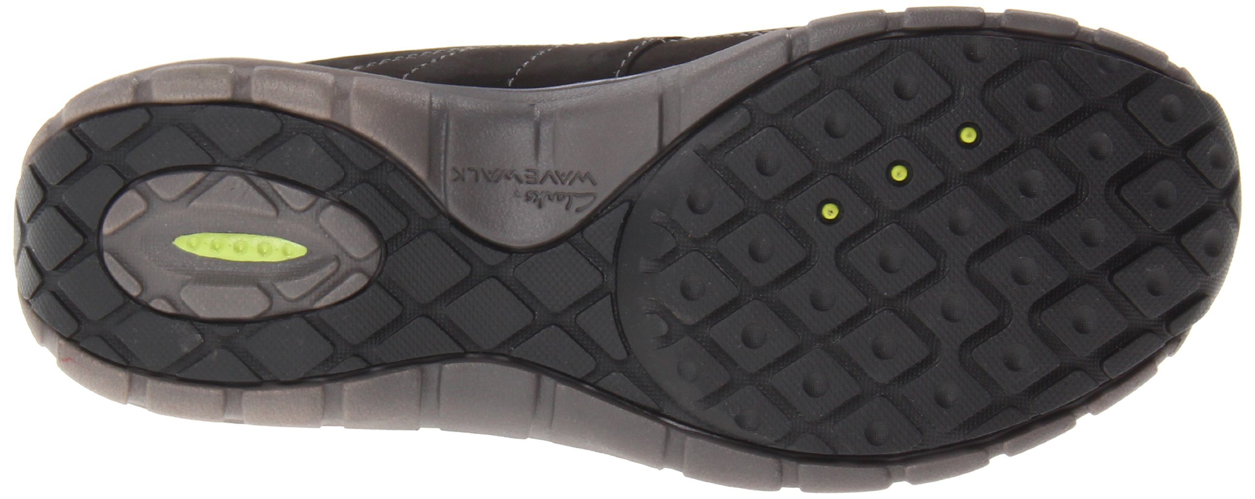 Clarks Women's Wave Trek Sneaker. - Image 4