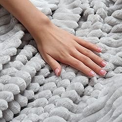 Clara Clark Cut Plush Fleece Throw Blanket - Twin