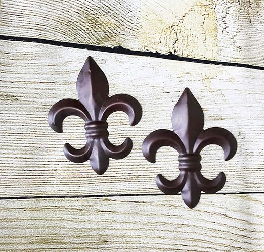 Amazon Com New Set Of 2 Tin Fleur De Lis Wall Plaque Hanging Home