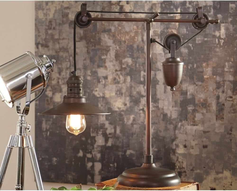 kylen desk lamp