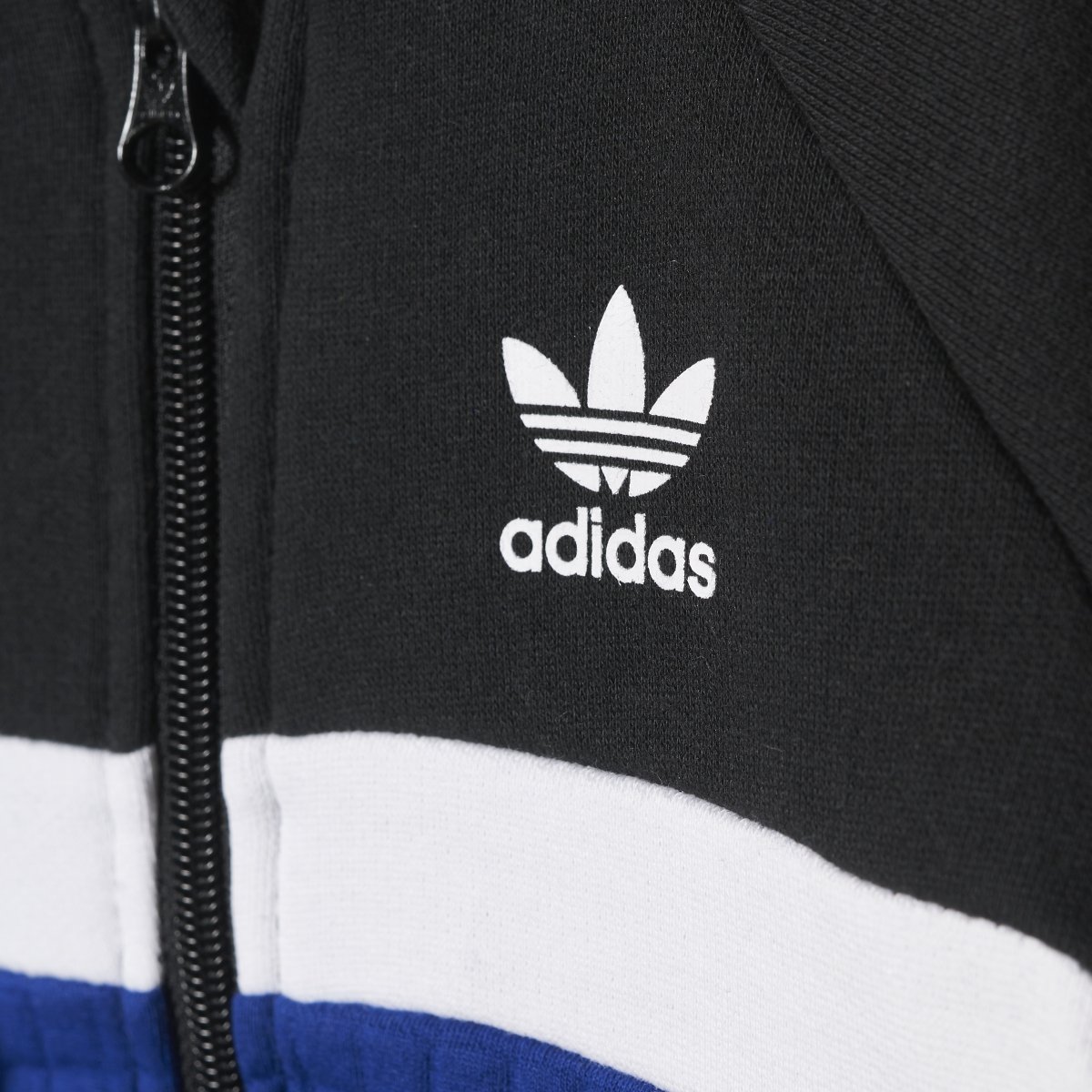 trefoil sst track suit