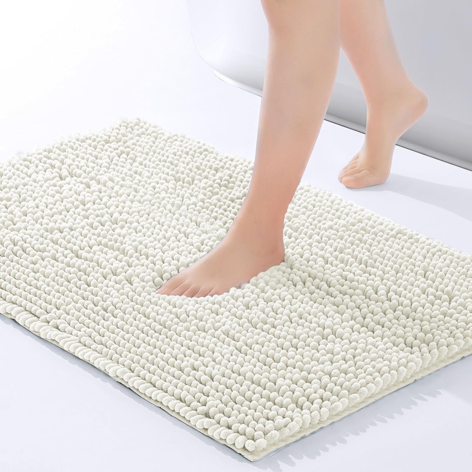 Moonlight Bedding Bath Mat Non Slip Anti Mould - Chenille Shower Mat White 50 x 80 cm Super Absorbent Bathroom Mat Machine Washable Extra Soft Fluffy Bathmat