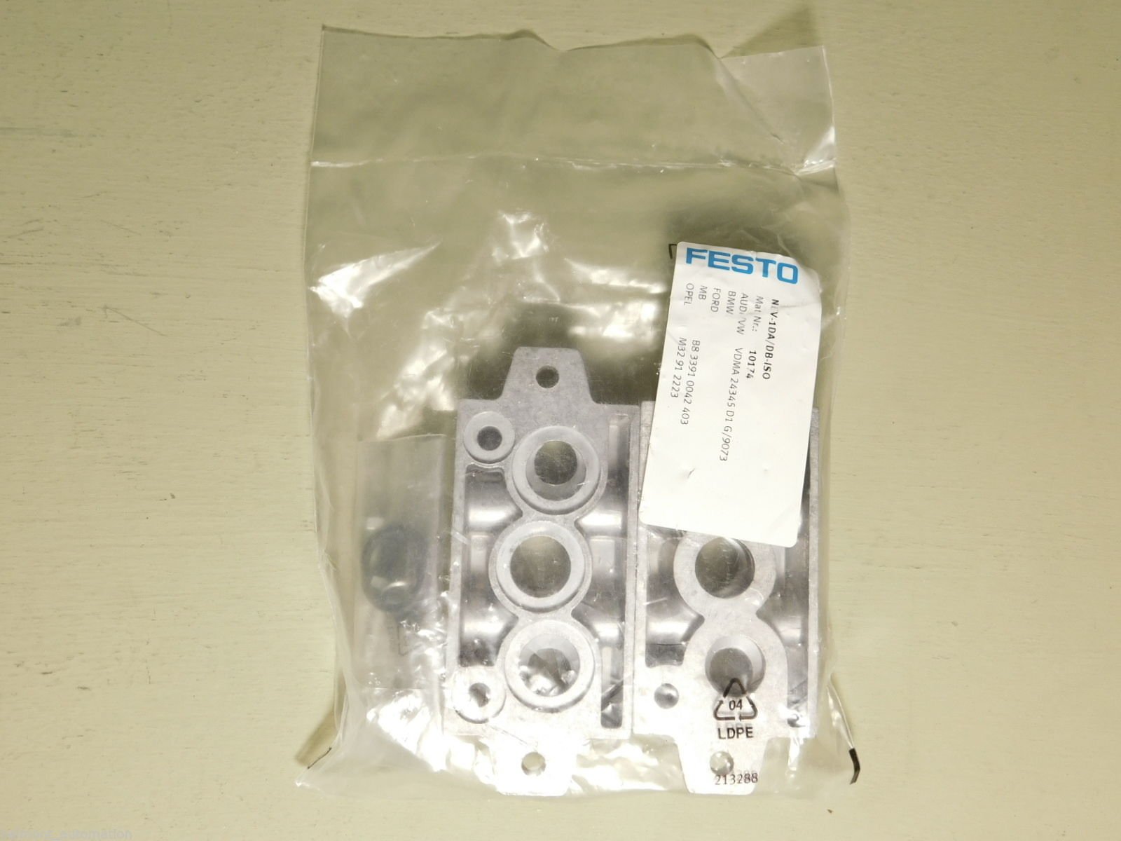 Festo 10174 End Plate Kit, Model NEV-1DA/DB-ISO