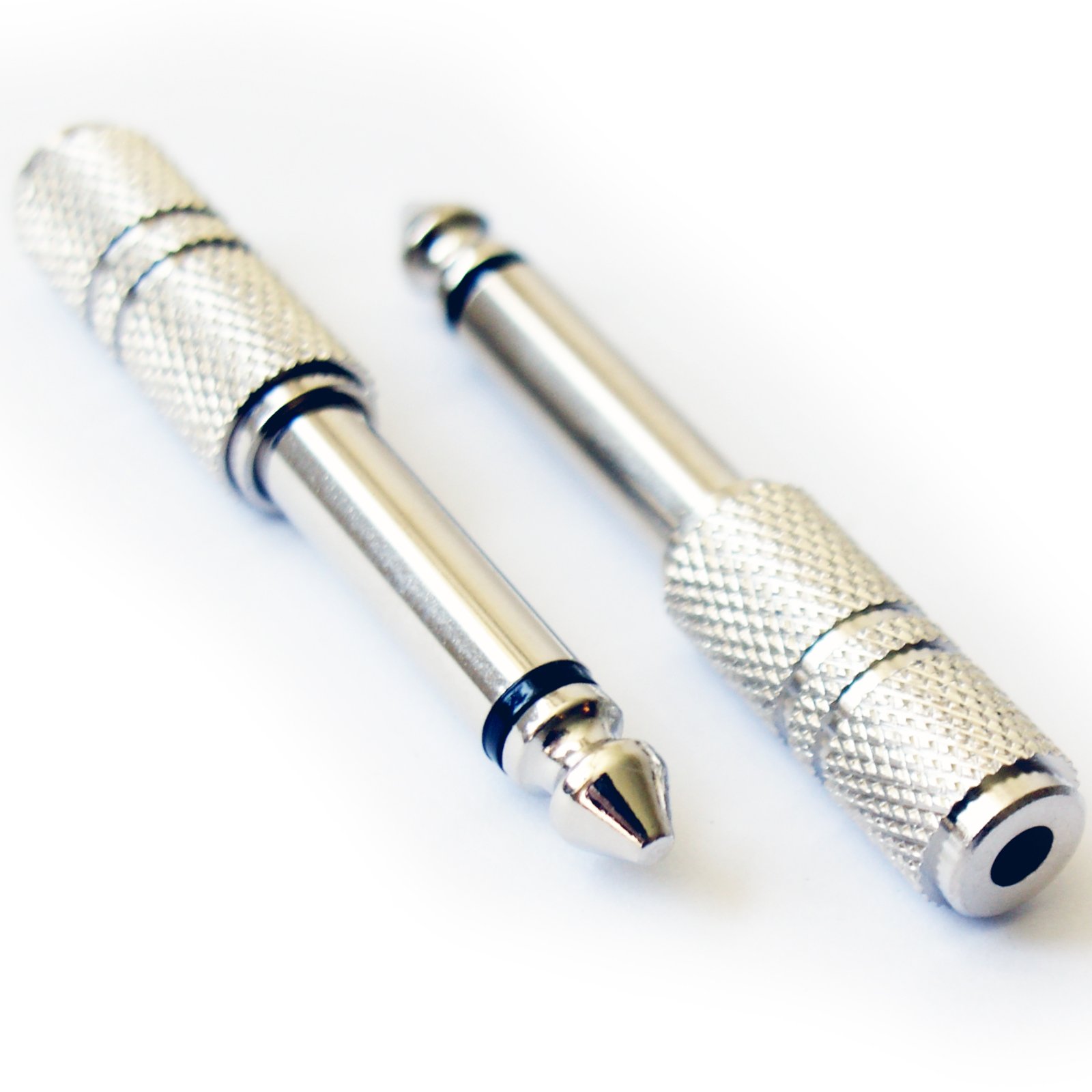 Loops 6.35mm ¼ Mono Plug To 3.5mm Stereo Jack Adapter – Guitar Amp Headphone Converter