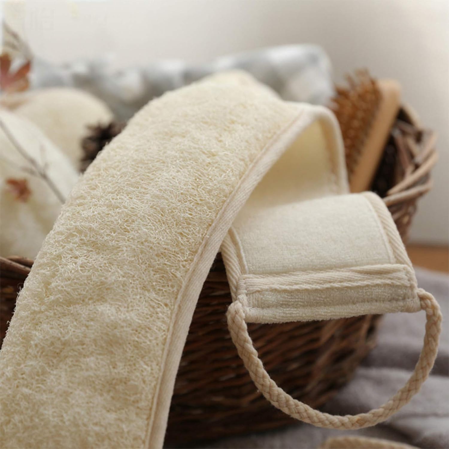 Exfoliating Loofah Back Scrubber for Shower Natural Luffa Loofah Pad Bath Brush Body Bath Sponge - Image 3