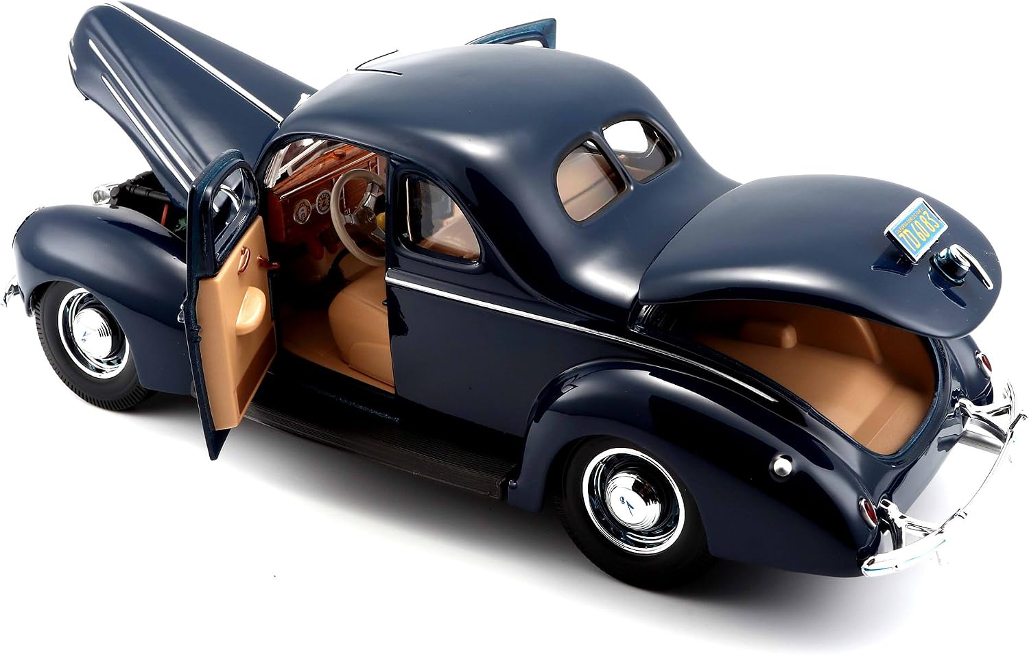 Maisto 1:18 Scale Ford Deluxe Coupe 39 Model Car (Blue) - Image 4