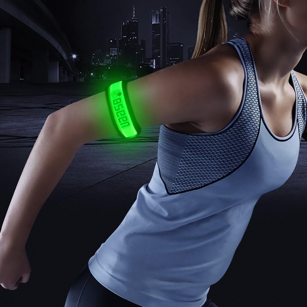Pack of 2pcs- LED Sports Saftey Flashing Reflective Armband with High Visibility Light up Glow in The Dark Bracelet for Cycling, Jogging, Walking and Running (Green): Sports & Outdoors