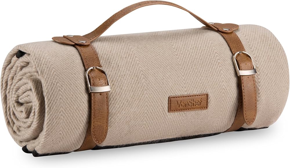 VonShef Picnic Blanket Beige Herringbone 147x180cm Waterproof Backing
