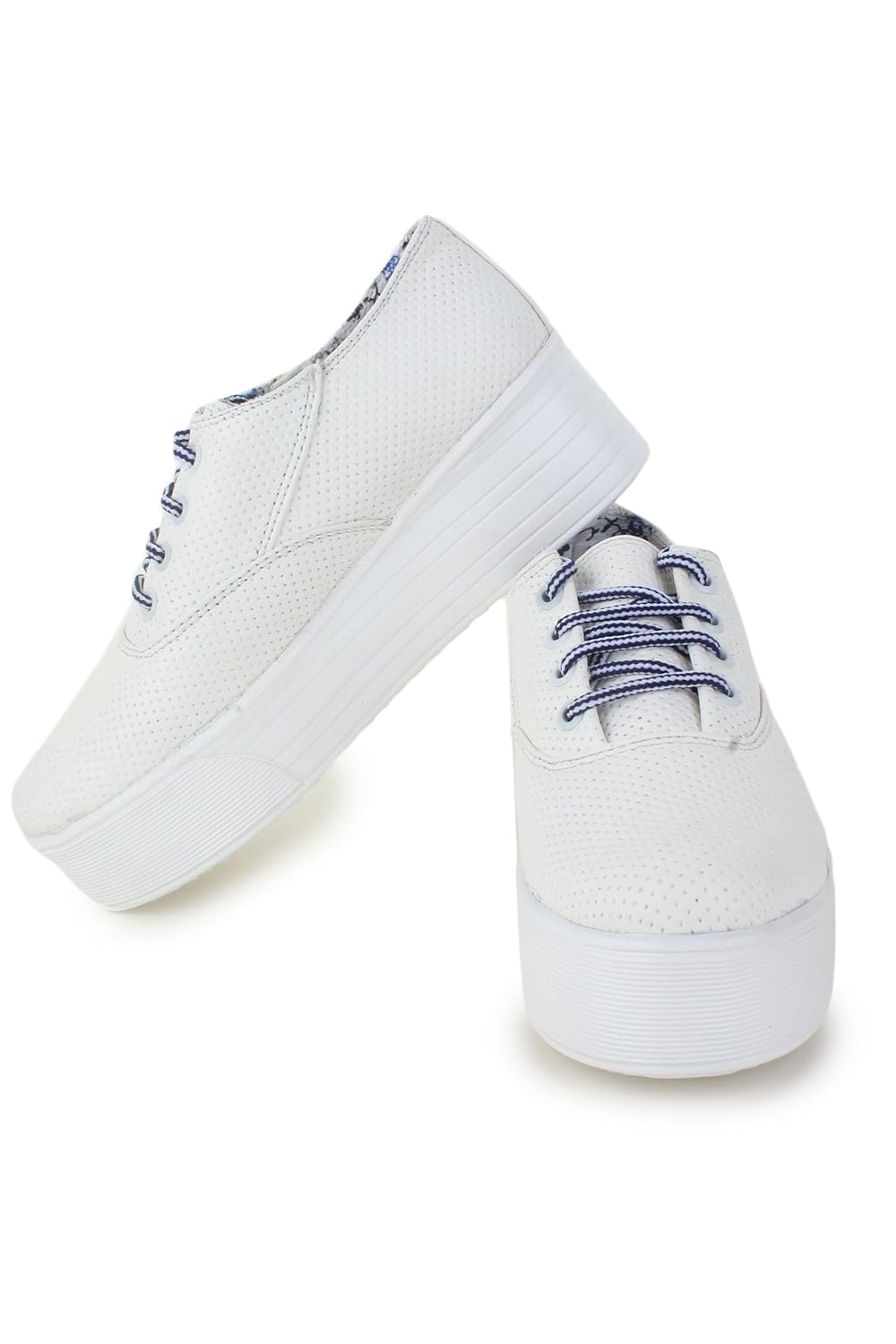 trendy womens white sneakers