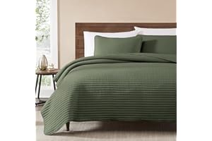 WRENSONGE Quilts King Size, 3 Pieces Green Lightweight Soft Quilts King Size Sets for All Seasons, Summer Olive Green King Quilt Bedding Set Bedspread Coverlet Suitable for Bed, Couch, Quilt Blanket
