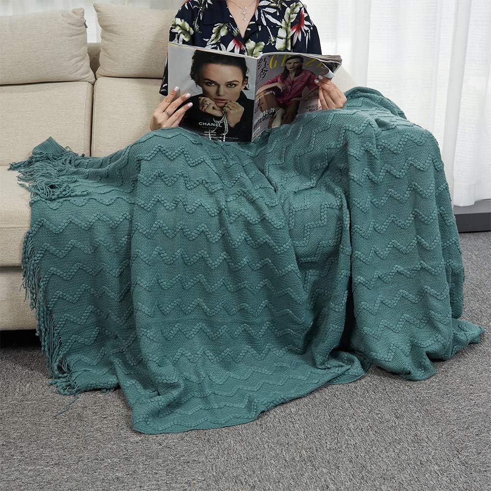INSHERE Dark Green Solid Color Knit Woven Throw Blanket with Tassels Fringe Soft Warm Lightweight Cover Autumn Home Decor Decorative for Couch Bed Chair Sofa Living Room 49''x78'': Kitchen & Dining