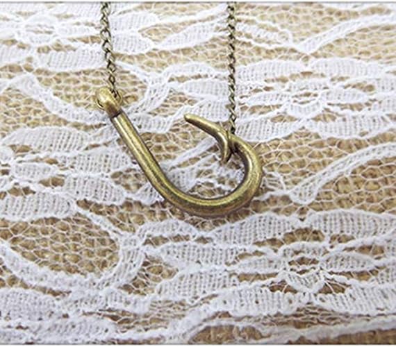 Amazon 釣りフックネックレス 釣り針ネックレス 狩猟アクセサリーペンダント 釣りをする女の子 迷彩ペンダント田舎者ペンダント 釣りネックレス 南部 チェーン 通販
