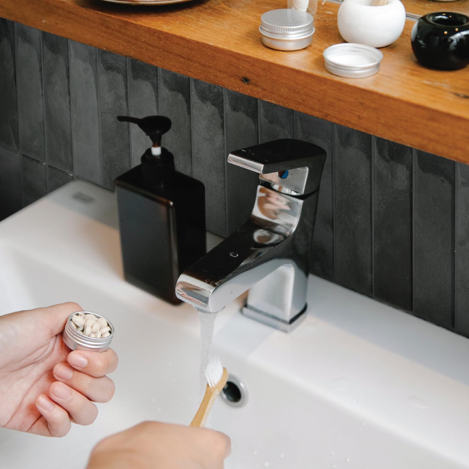 Smart Tiles Peel and Stick Backsplash - 5 Sheets of 11.43''x9'' - 3D Adhesive Peel and Stick Tile Backsplash for Kitchen, Bathroom, Wall Tile, Zaida Black