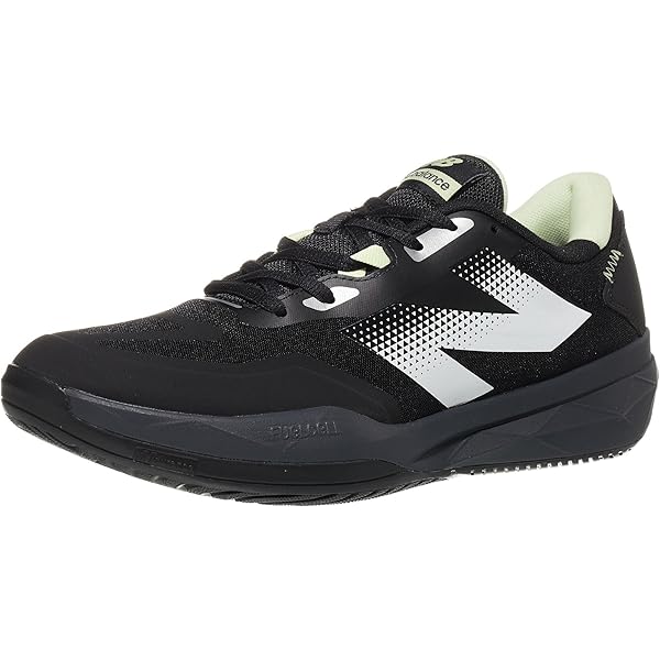 New Balance FuelCell V4 27.0cmオールブラック 美品 新製品/ 270 ） New Balance(ニューバランス) フューエルセル