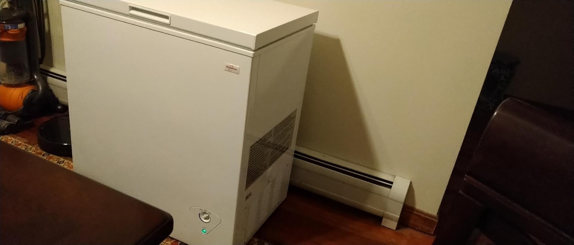 Koolatron Chest Freezer | 5.0 cu ft (142L) |White | Manual Defrost Koolatron Chest Freezer | 5.0 cu ft (142L) |White | Manual Defrost