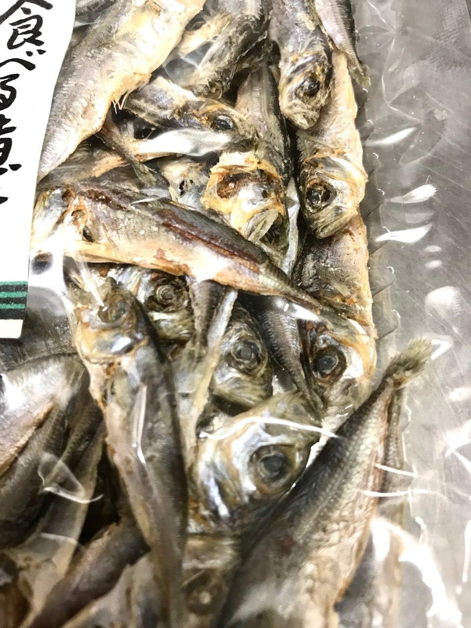 Amazon 食べる 煮干し あじ子 90ｇ入り 鯵の煮干しです そのまま召し上がれます おやつに おつまみに ダシにも使えます うまいもの市場 塩辛 珍味 通販