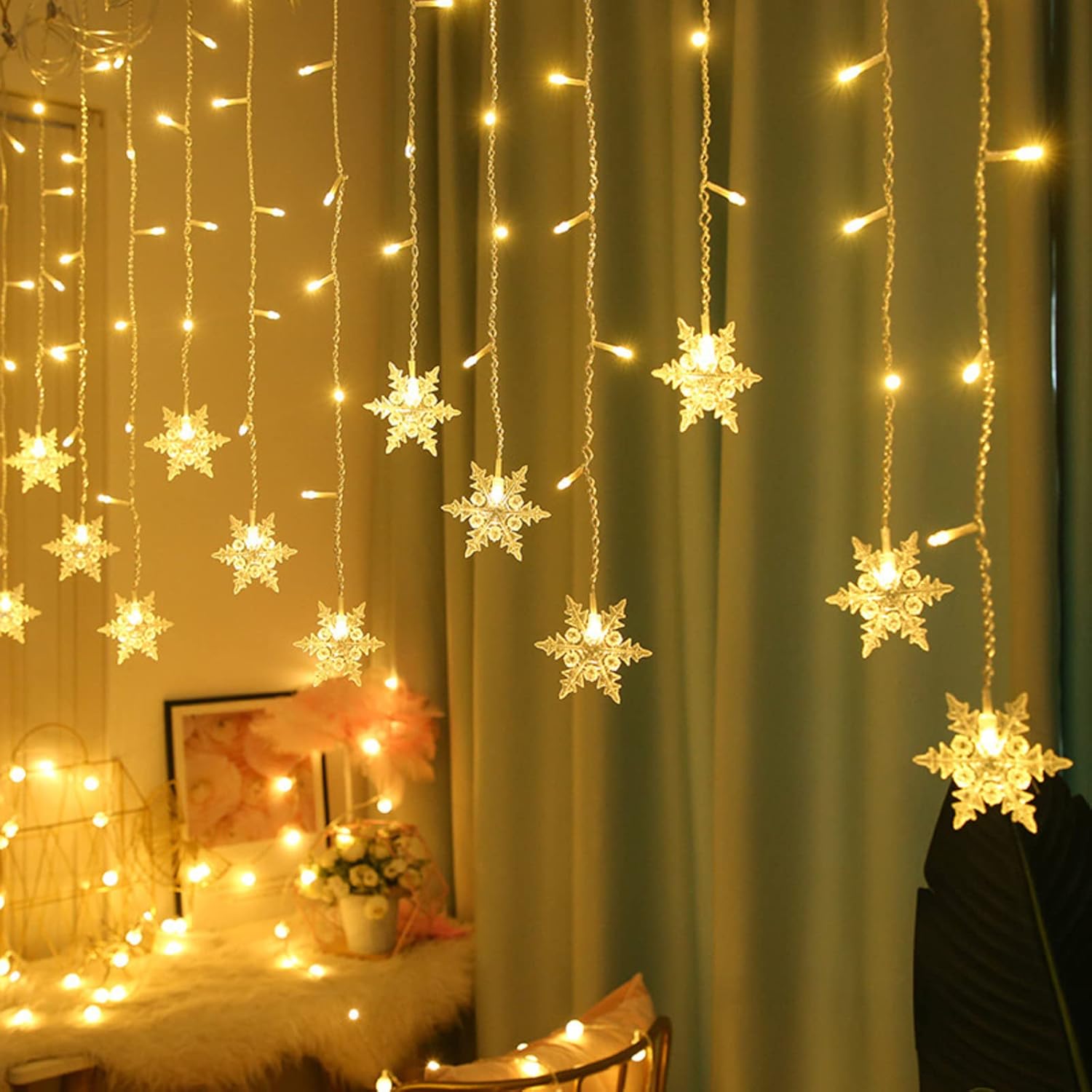 String Lights - Christmas Snowflake Window Curtain String Lights, 20ft 40 LED Fairy Lights Battery Operated Waterproof Lights Indoor Outdoor Decorations for Bedroom Party Patio Room Garden Home Xmas Tree Decorations