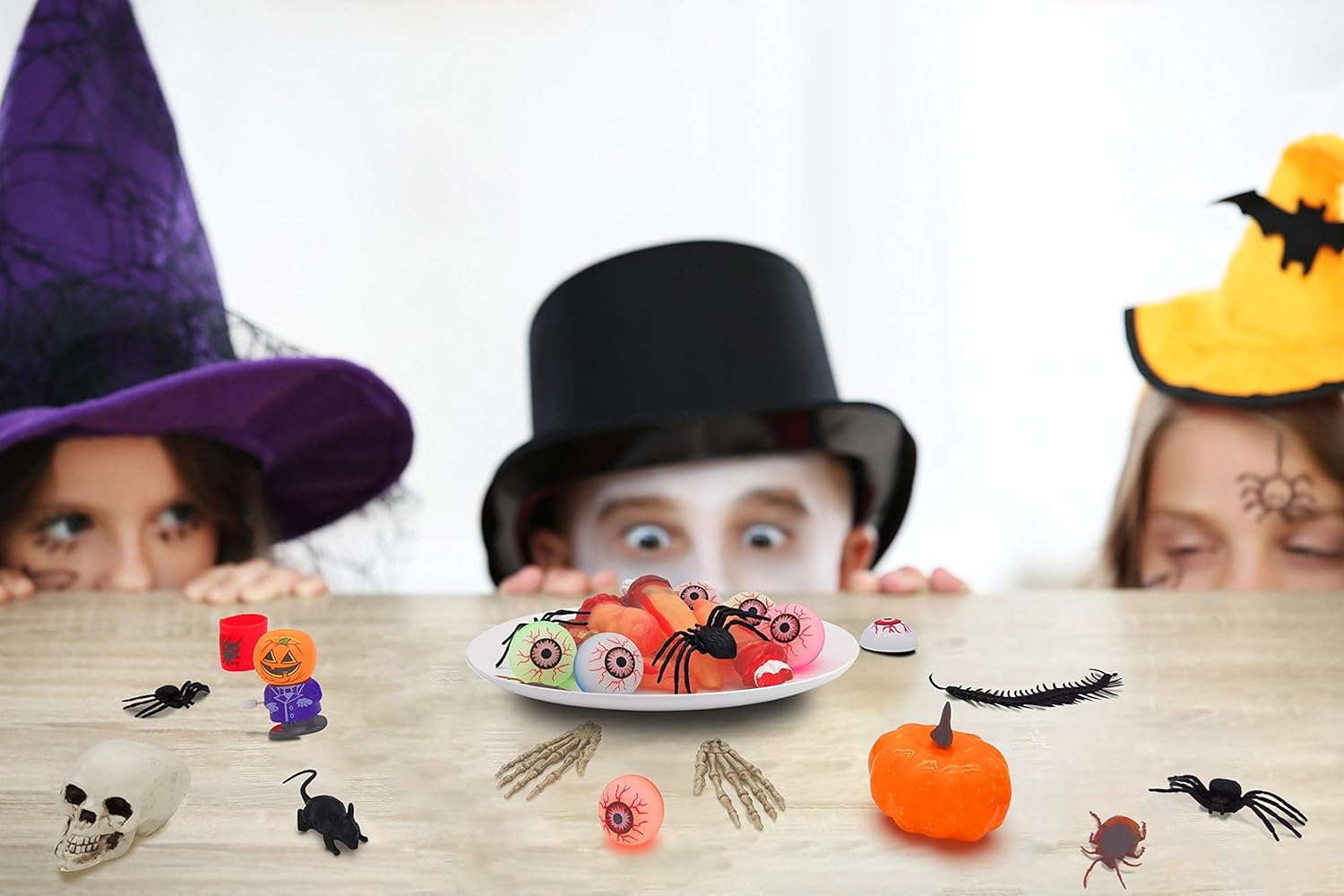 Halloween Party Favors - Perfect Assortment of Halloween Toys for Kids, Great Goodie Bag Fillers, School Classroom Rewards, Halloween Prizes to the Trick-or-Treaters(28 types of the toy, 135 Pcs): Toys & Games