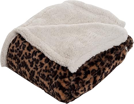 Amazon Com Lavish Home Throw Blanket Fleece Sherpa Leopard 50 X 60 Home Kitchen