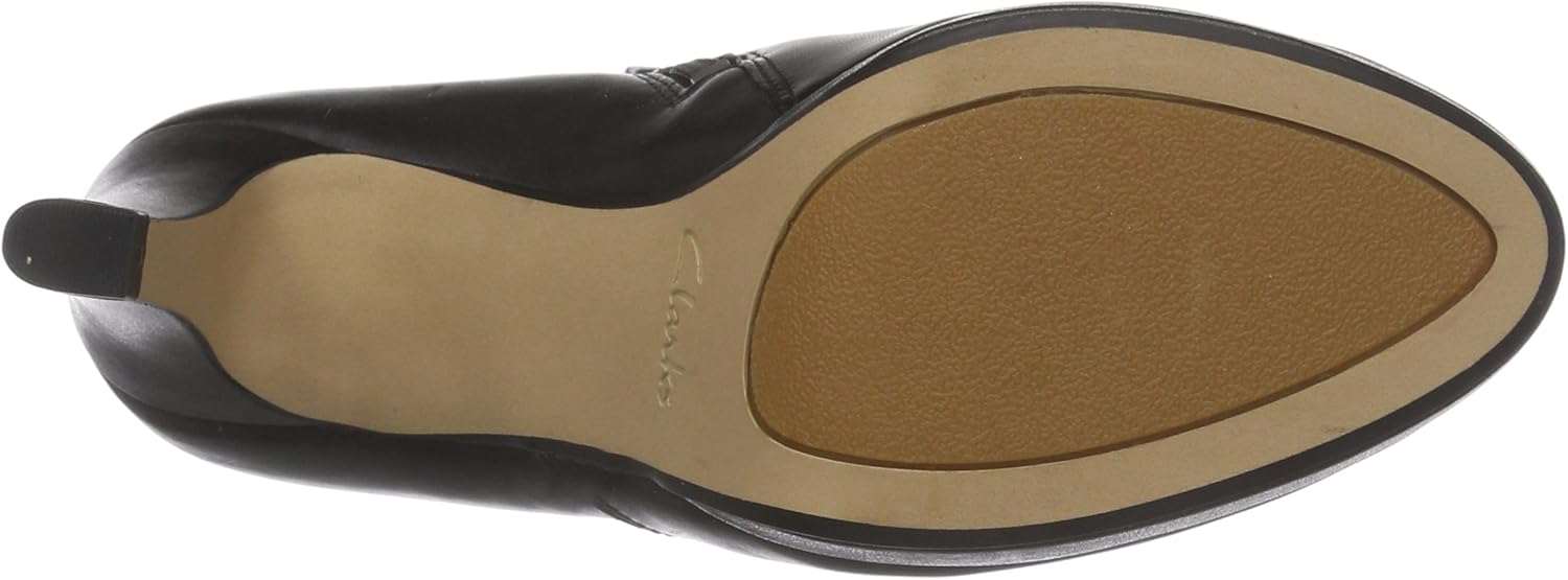 clarks amos kendra suede