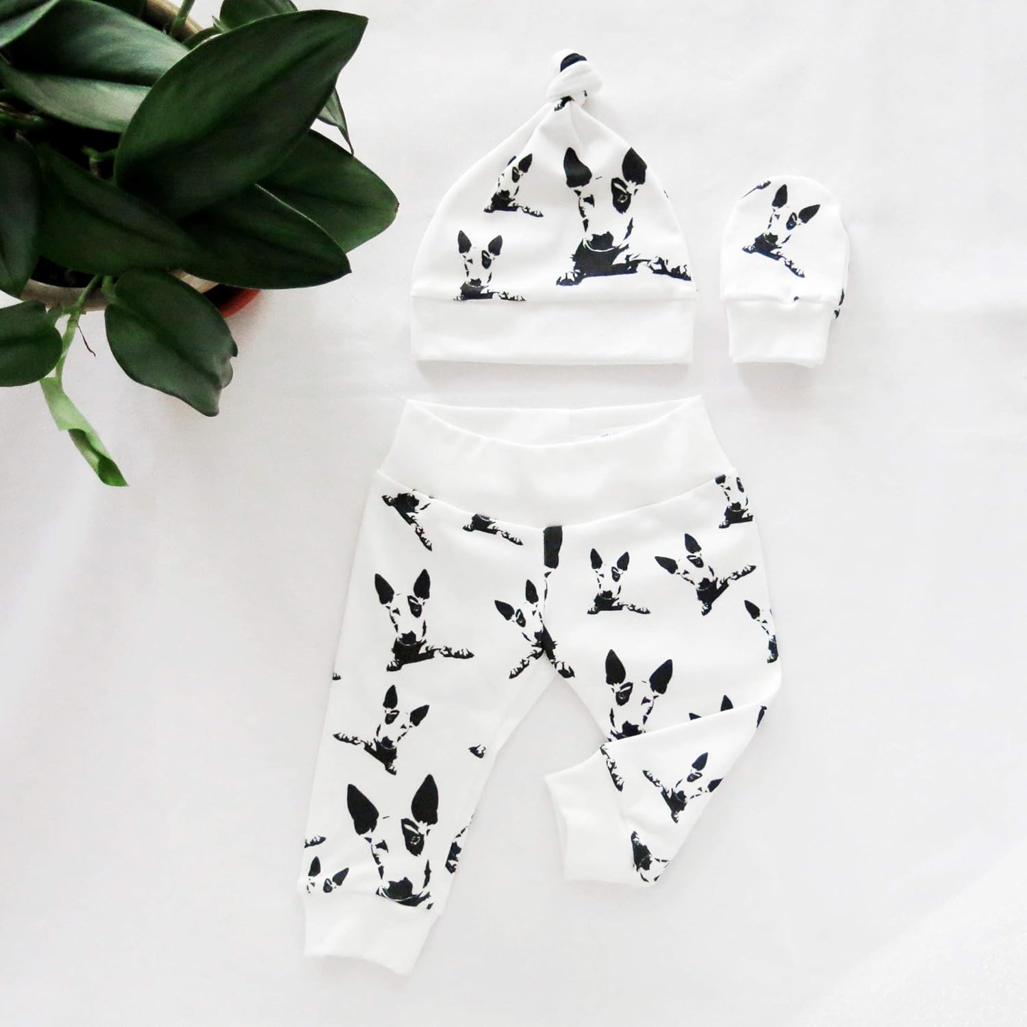 baby clothes with mittens