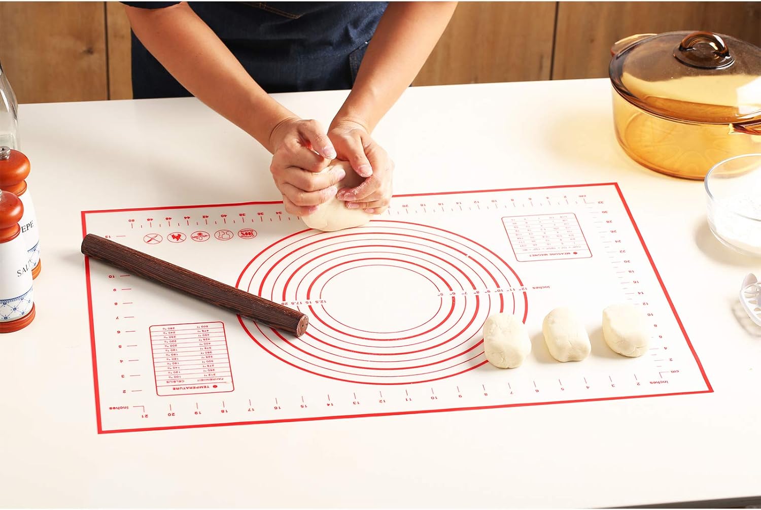 BESORICH Silicone Baking Mat with Measurement Counter Mat, Dough Rolling Mat, Pizza and Cookies and Easy Clean Pastry Mat, 16 x 24 Inches - Red: Kitchen & Dining