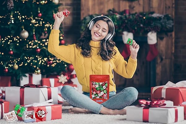 FRUIDLES CHRISTMAS ELF ON THE SHELF CHOCOLATE, MILK CHOCOLATE PARTY BAG FILLERS, INDIVIDUALLY WRAPPED FOILS, RESEALABLE BAG, DAIRY (HALF-POUND)
