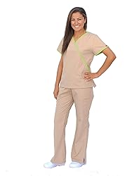Reina 1006 Mini Wrap top w/Invisible Pockets and