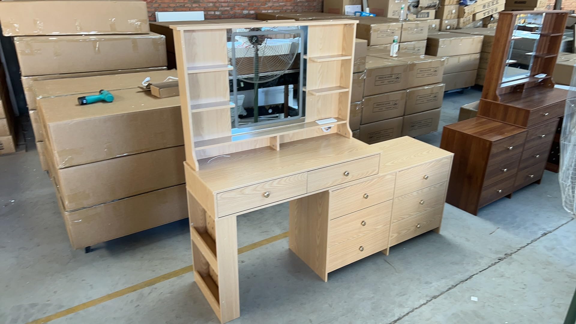 Photo 1 of Arulvmrn Makeup Vanity Desk with Mirror and LightSZT-29