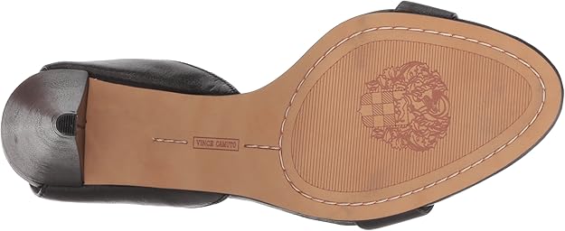 vince camuto caitriona