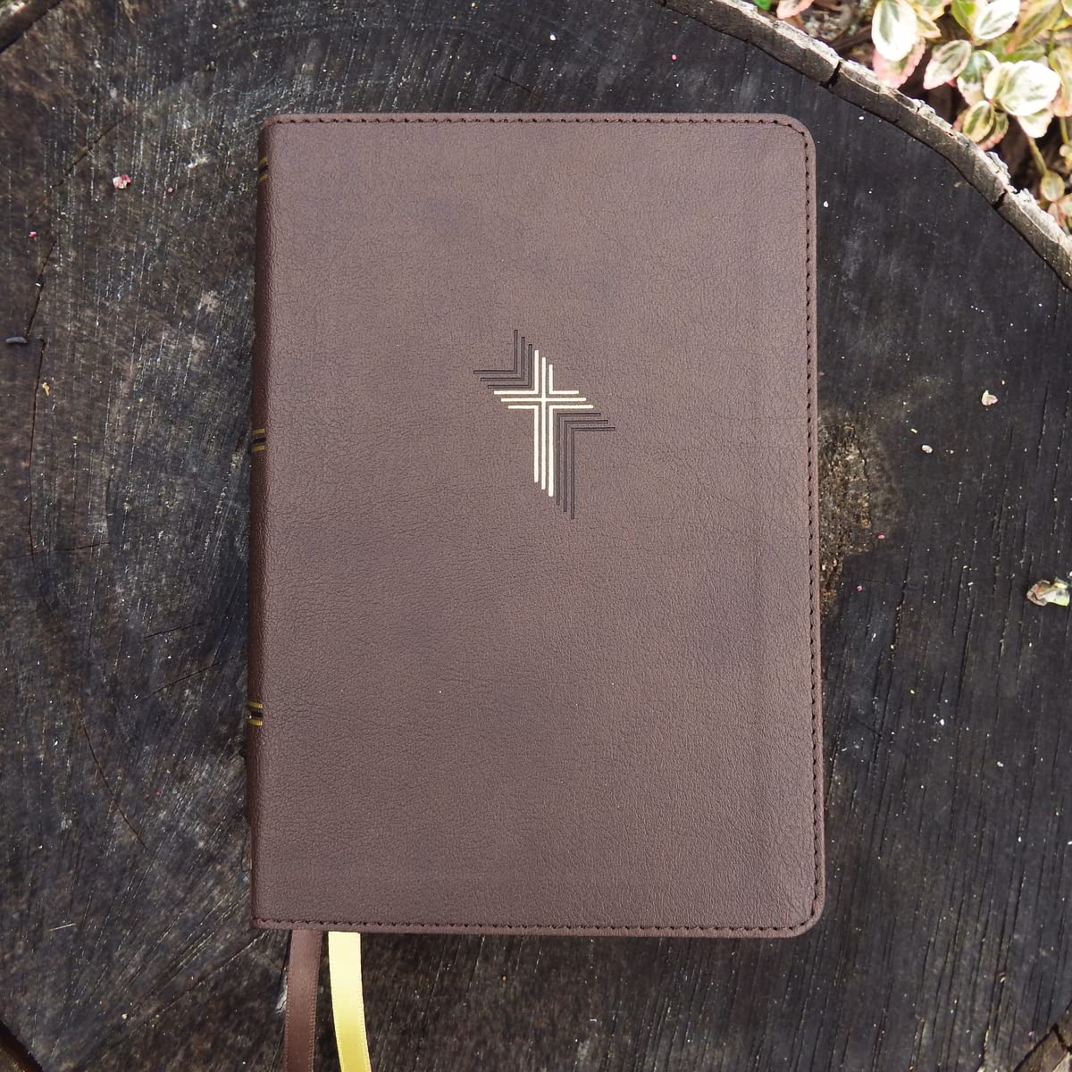 NIV, Larger Print Compact Bible, Leathersoft, Brown, Red Letter, Comfort Print NIV, Larger Print Compact Bible, Leathersoft, Brown, Red Letter, Comfort Print Imitation Leather