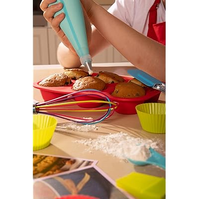 Buy Riki S Kingdom Kids Real Baking Cupcake Set With Recipes Muffin Pans Decorating Kit Measuring Spoons Whisk Spatula Pastry Brush Gift Giving Box Baking Cupcake Set With Kid Apron Chef Hat Online In Italy B07ns5dtd4